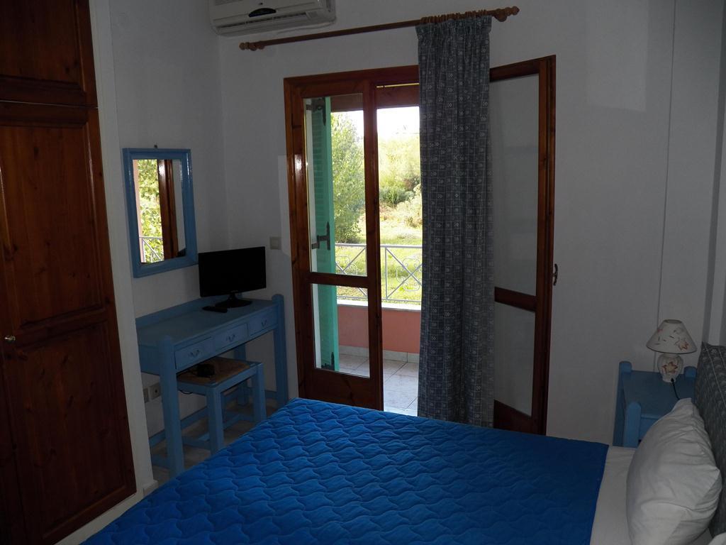 Villa Marina Ypsos Kamer foto
